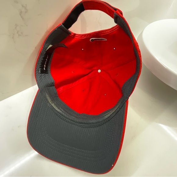Nike Golf red strapback lightweight hat one size - Picture 6 of 7